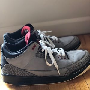 Air Jordan Retro ‘Stealth’